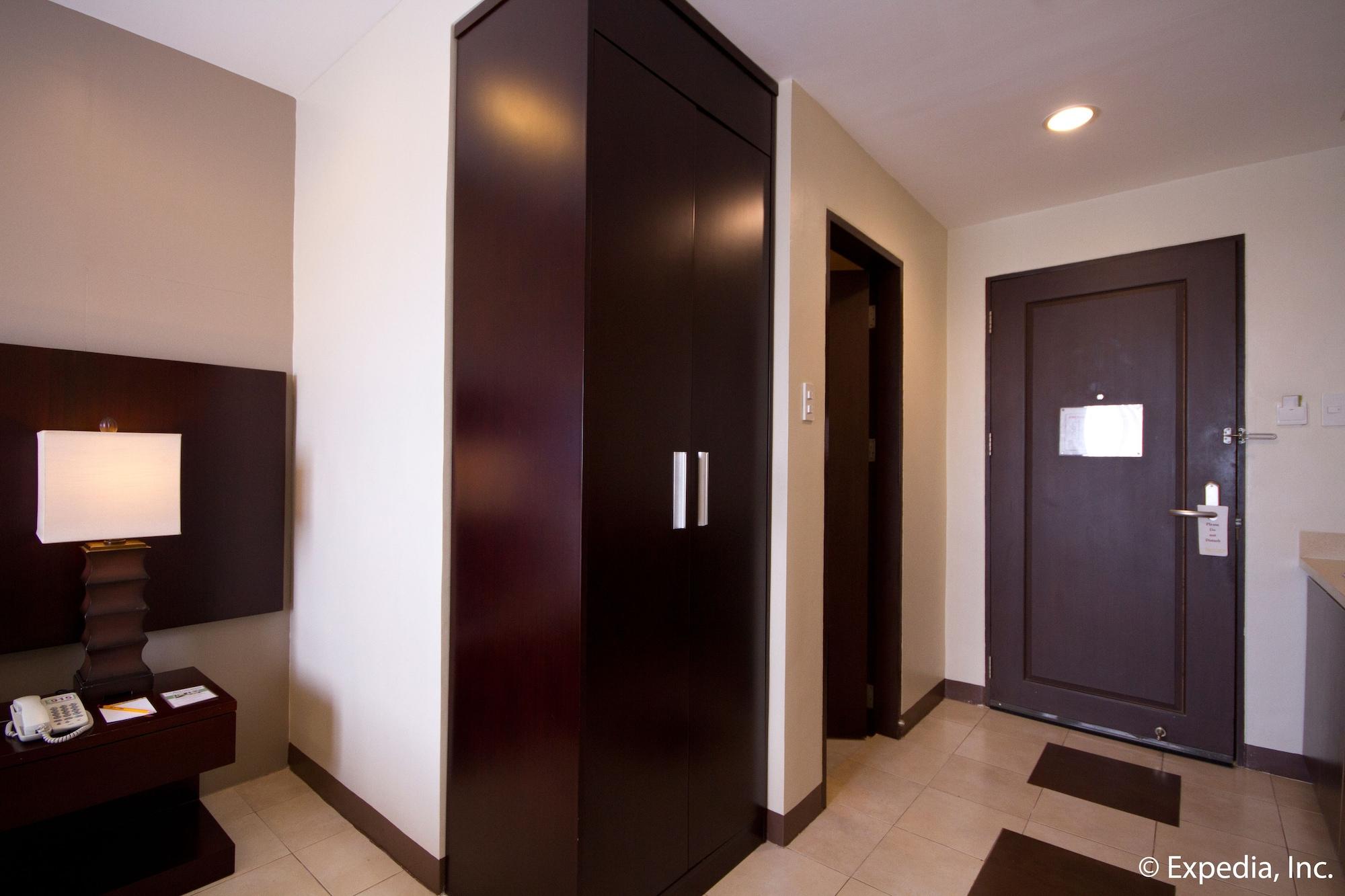 Alpa City Suites Hotel Cebu Eksteriør bilde